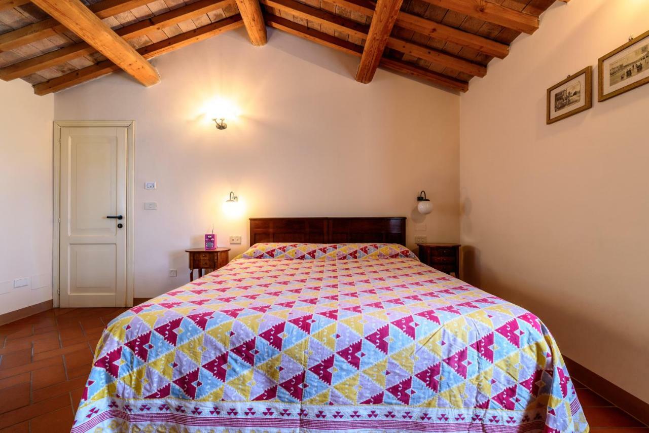 La Locanda Del Povero Diavolo Torriana Luaran gambar