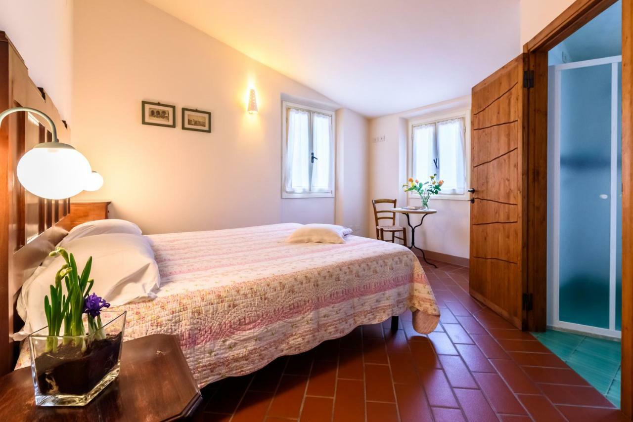 La Locanda Del Povero Diavolo Torriana Luaran gambar
