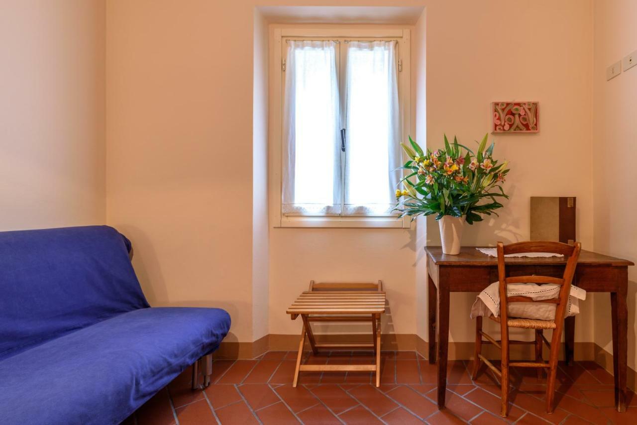 La Locanda Del Povero Diavolo Torriana Luaran gambar