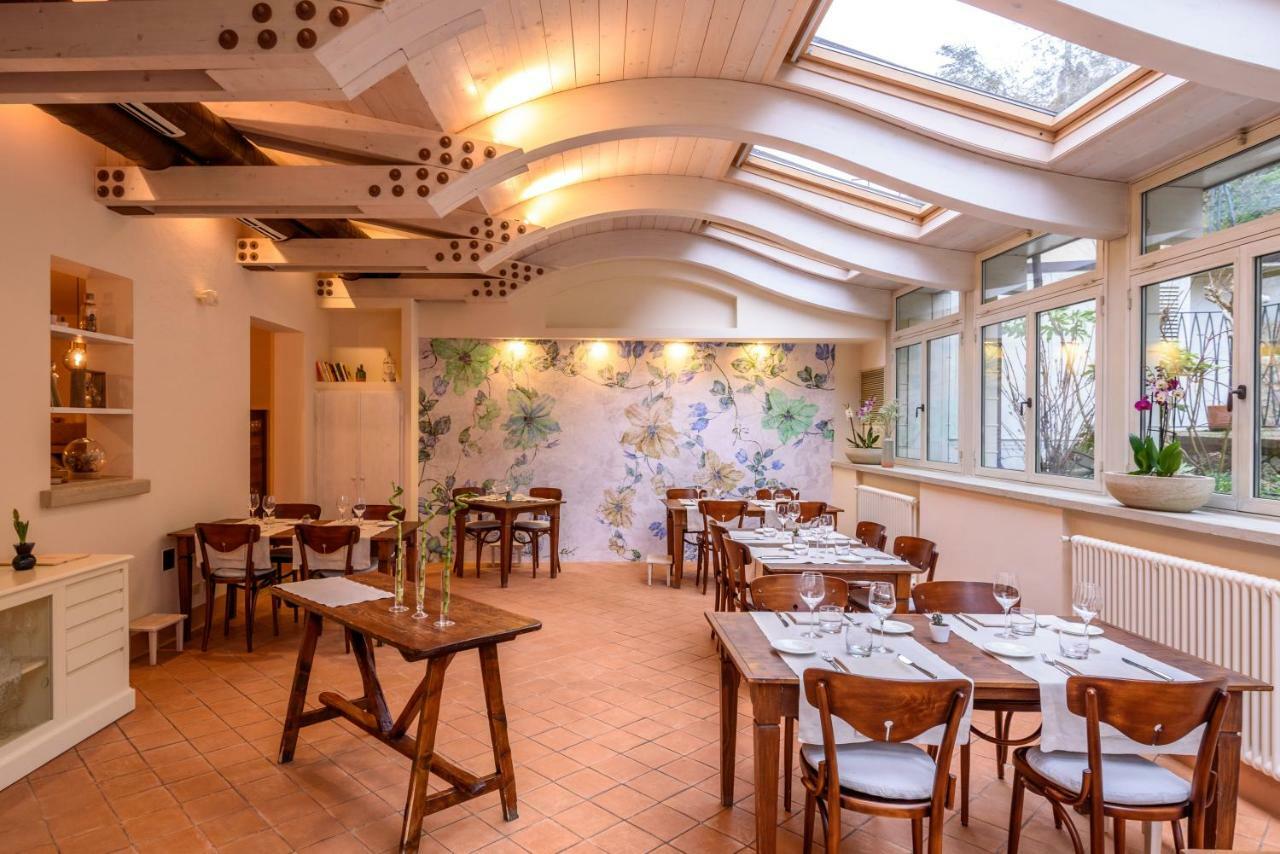 La Locanda Del Povero Diavolo Torriana Luaran gambar